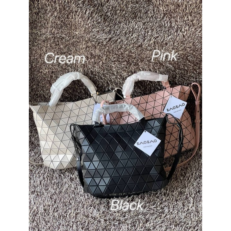 large-bao-bao-issey-miyake-crystal-matte-large-tote-bag