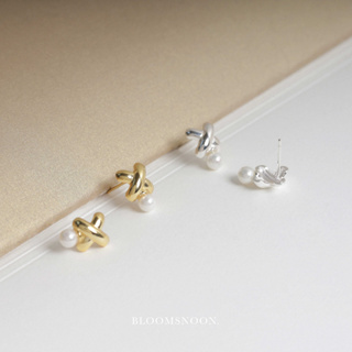 Bloomsnoon, Cross&amp;Pearl Drop Earrings ต่างหูห่วง (silver925)