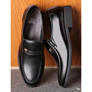 ภาพขนาดย่อของสินค้ารองเท้าคัทชูชายมีสีดำโกดังที่ไทยส่ง2-3วันถึง