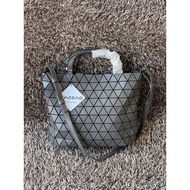 large-bao-bao-issey-miyake-crystal-matte-large-tote-bag