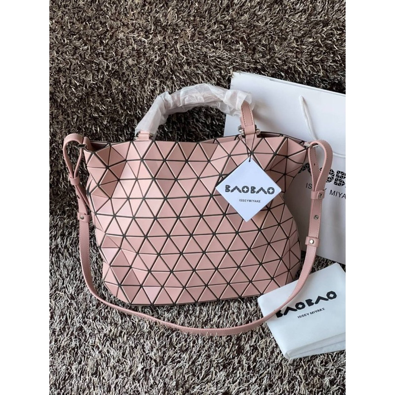 large-bao-bao-issey-miyake-crystal-matte-large-tote-bag