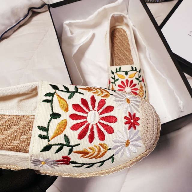 พร้อมส่ง-ส่งไว-รองเท้าคัทชู-งานปักลายดอกไม้-สุดปัง-งานนำเข้า-199
