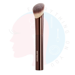 [พร้อมส่ง] Hourglass Ambient Soft Glow Foundation Brush