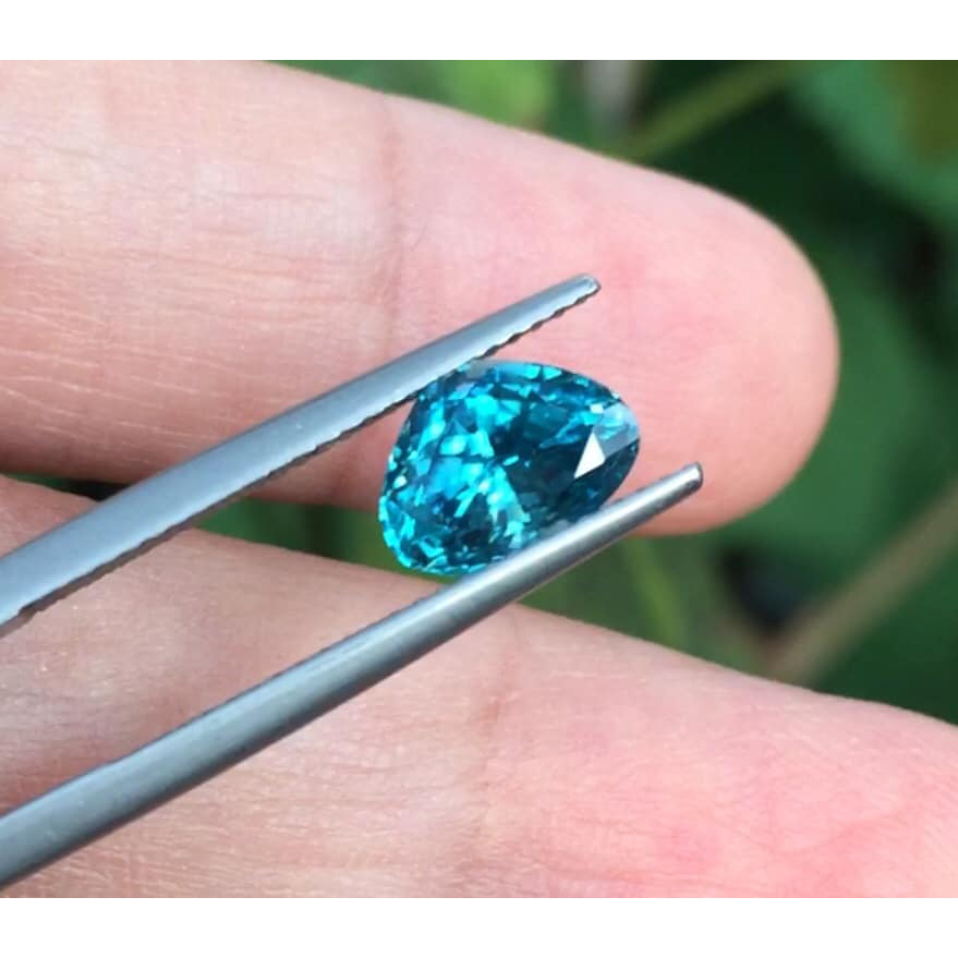 พลอยเพทาย-blue-zircon-นน2-61กะรัต