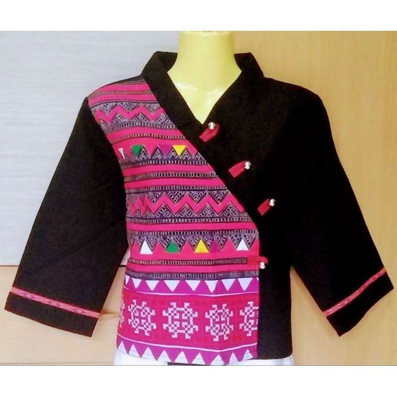 เสื้อป้ายใยกัญชงสีดำ-แต่งงานปักมือเขียนเทียนมือ-จิกมือ