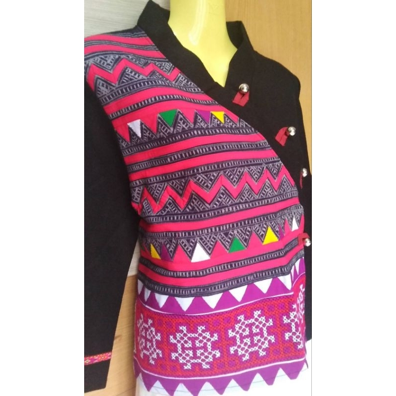 เสื้อป้ายใยกัญชงสีดำ-แต่งงานปักมือเขียนเทียนมือ-จิกมือ