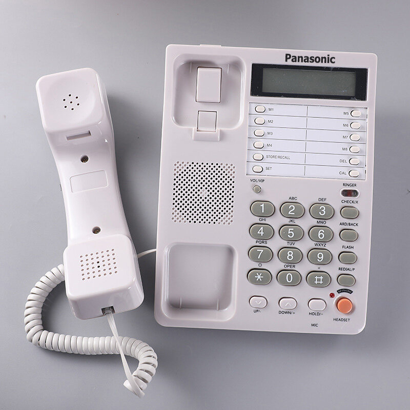 ภาพหน้าปกสินค้าPanasonic เครื่องโทรศัพท์ KX-T2375JW โทรศัพท์บ้านแบบตั้งโต๊ะ โทรศัพท์สำนักงานนำ ID ผู้โทรเข้า/การพูดคุยแบบแฮนด์ฟรี จากร้าน a1pxrfz79n บน Shopee