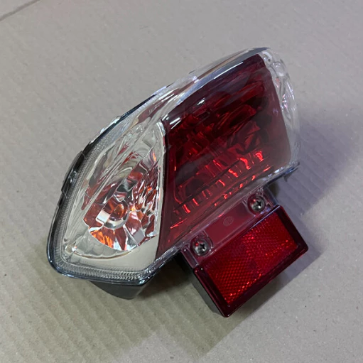 ไฟท้าย WAVE125R หัวแหลม เวฟ125S หัวเถิก ตาเพชร (พร้อมขั้ว-หลอด) ไฟท้ายเวฟ125s ไฟท้าย125R รูปที่ 2