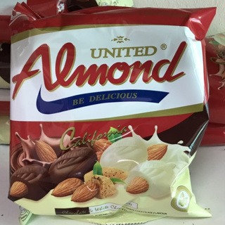 UNITED Almond California Chocolate & White Chocolate ยูไนเต็ด อัลมอนด์ แคลิฟอเนียร์ ช็อกโกแลต แอนด์ ไวท์ช็อกโกแลต275g.