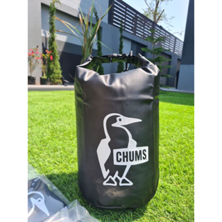 Chums กระเป๋ากันน้ำ Water​proof bag สีดำ สำหรับเที่ยวทะเล เดินป่า แคมป์ปิ้ง ความจุประมาณ8-10ลิตร มีสินค้าพร้อมส่ง