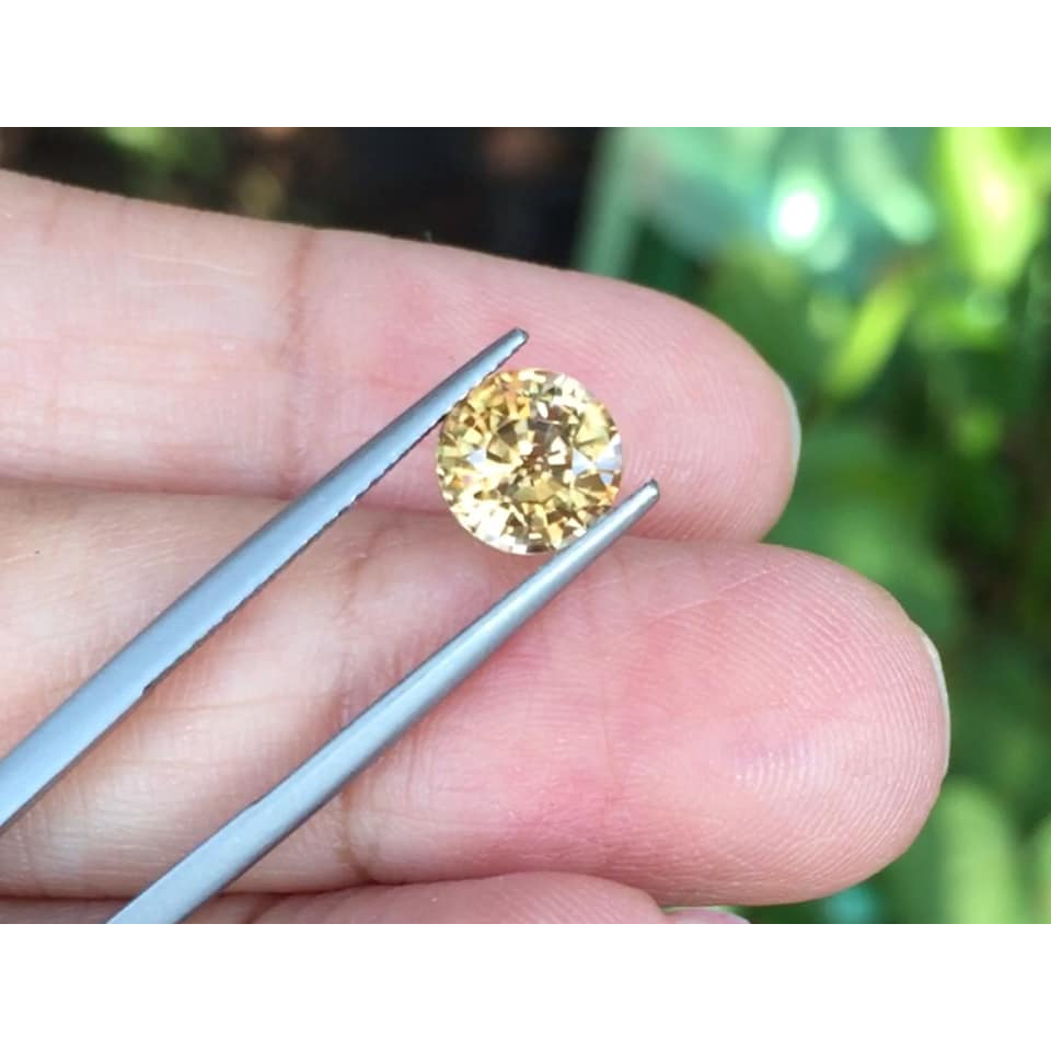 พลอยเพทาย-brown-zircon-นน2-60กะรัต