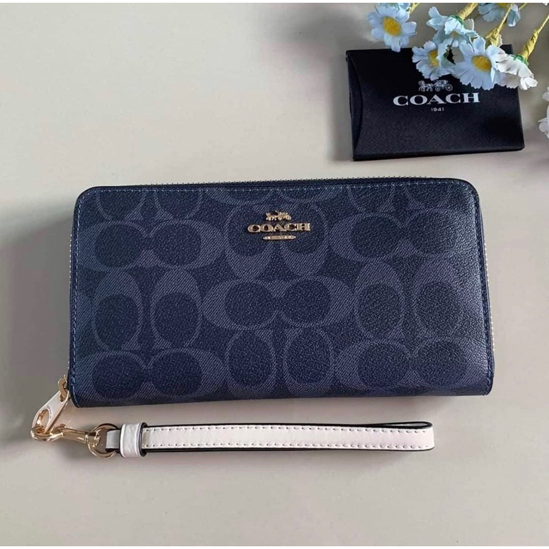สด-ผ่อน-กระเป๋าสตางค์ซิปรอบ-มีสายคล้อง-ดำลายซี-coach-c4452-long-zip-around-wallet-in-signature-canvas