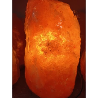 โคมไฟเกลือหิมาลัยหรือหิมาลายันแท้ 100%( Himalayan Salt ) ขนาด3-4กิโลกรัม พร้อมสายไฟหลอดไฟ
