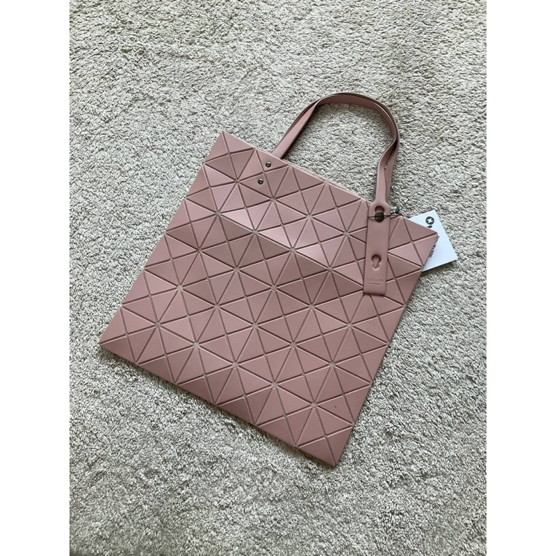 bao-bao-issey-miyake-lucent-one-tone-6x6