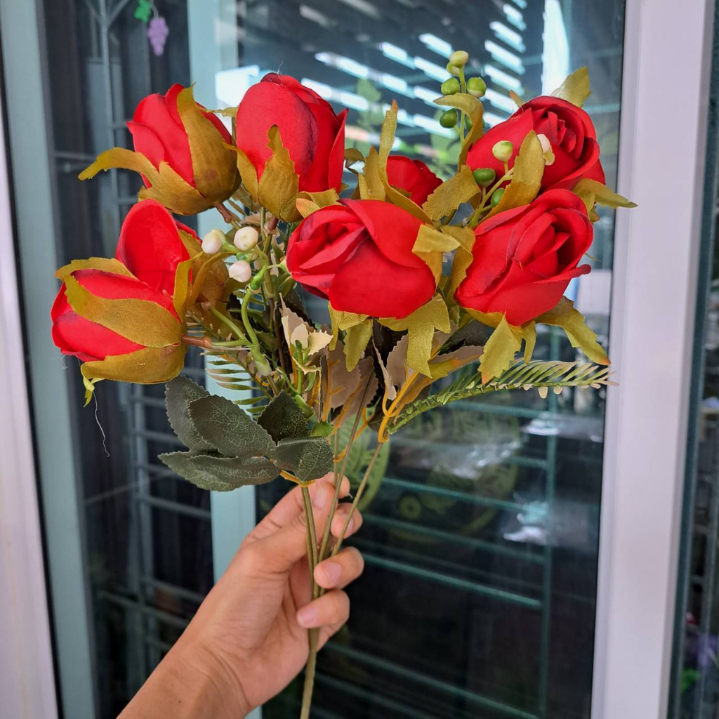 ดอกกุหลาบ-new-red-roseดอกกุหลาบตูมดอกใหญ่สีแดง1ช่อ-มี-10ดอก-ดอกแซม-ดอกกุหลาบตูมดอกใหญ่-คุ้มค่า-ราคาถูก
