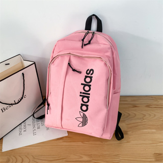 กระเป๋าเป้สะพายไปโรงเรียนหรือเล่นกีฬา