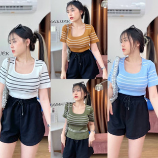 crop..shop มินิครอปผ้าไหมพรม สวยเก๋ น่ารักตามเทรนด์วัยรุ่น ทรงคอเหลี่ยมแขนสั้น แต่งทอลายเส้นคาด งานคือสวยมีไตล์ ปังมาก