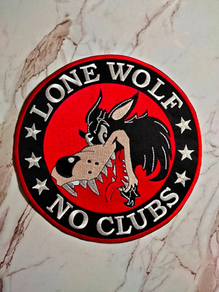 ตัวรีดติดเสื้อขนาดใหญ่ Lone Wolf No Club ตกแต่งเสื้อผ้า แจ๊คเก็ตยีนส์ Hipster Embroidered Iron On Sew on