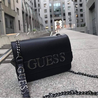 กระเป๋าสะพายข้างGuess คอมโบ