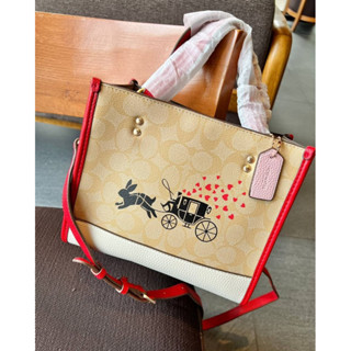 COACH DEMPSEY CARRYALL IN SIGNATURE WITH RABBIT AND CARRIAGE ((CF404)