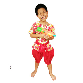 ภาพหน้าปกสินค้าชุดไทยเด็ก ชุดไทยลายดอก ชุดไทยเด็กผู้ชาย เสื้อลายดอก โจงกระเบน ชุดพี่หมื่น ชุดท่านขุน ที่เกี่ยวข้อง