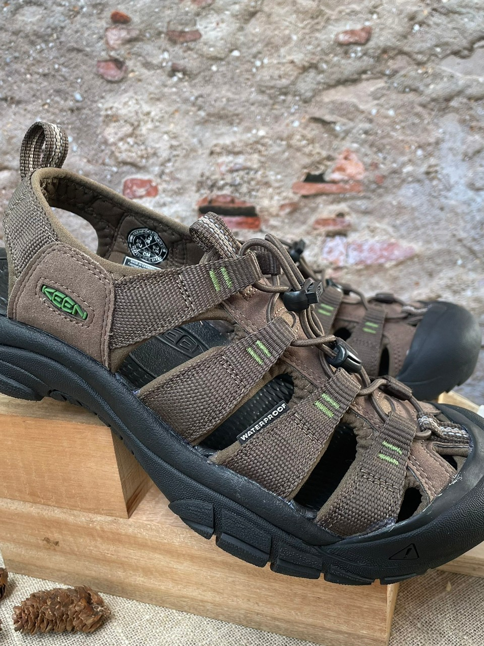 keen-newport-h2-ของแท้100-40-25-5cm