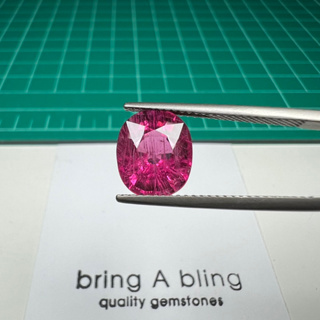 ทัวร์มาลีน สีแดง หรือ รูบีไลท์ (Rubellite Tourmaline) 3.95 ct  สีสวยมากก