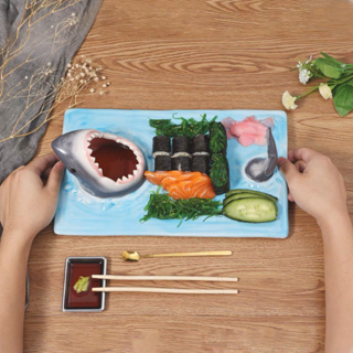 ส่งจากไทย🦈 จาน จานปลาฉลาม 3D SUSHI จานซูซิ จานฉลาม มาใหม่ ดีไซน์เก๋มาก ปากปลาฉลามไว้ใส่น้ำจิ้มน้า จานชาม ของขวัญ