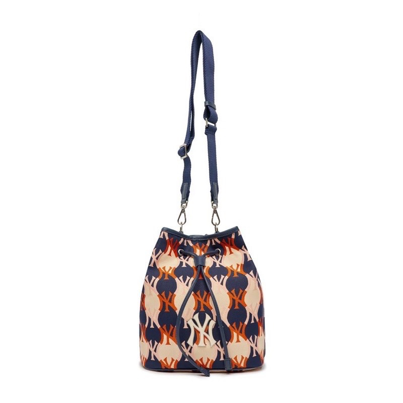 woman-cross-body-bag-mlb