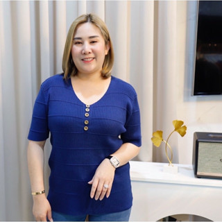 เสื้อไหมพรม คอวี ฟรีไซส์ อก 40-48 (ของใหม่ ซื้อมายังไม่เคยใส่)