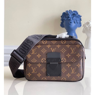 กระเป๋าแบรนด์เนมพร้อมส่งNew Louis Vuitton S Lock messenger bagเทพ