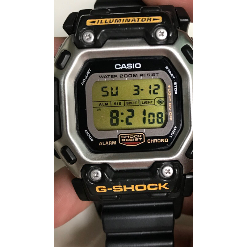 casio-g-shock-dw-8300-กันดั้ม3-ปี1995-หน้าทอง-rare