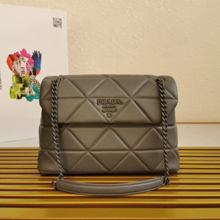 กระเป๋าสะพายข้าง 🔥🔥พร้อมส่ง New Prada Large nappa Leather Prada Spectrum Bagเทพ