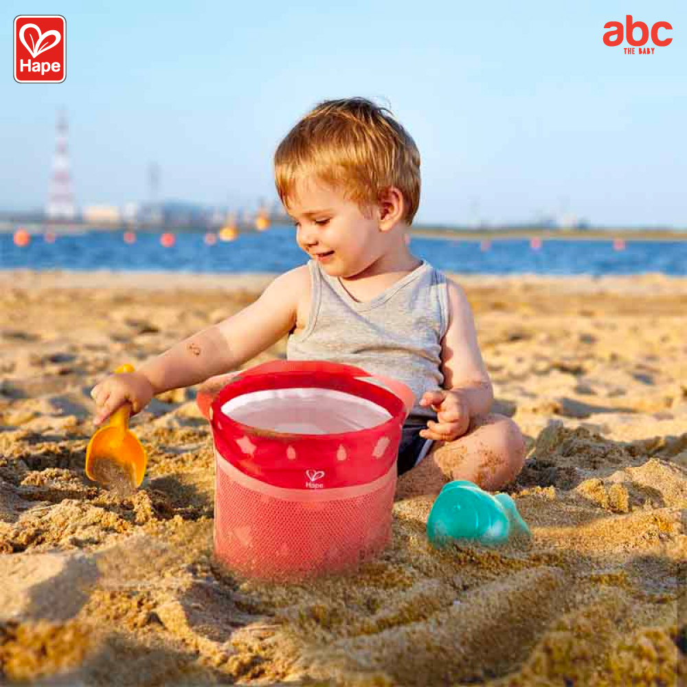 hape-ของเล่นทราย-ชุดกระเป๋าของเล่นทรายของเบบี๋-fold-and-go-beach-set-ของเล่นเสริมพัฒนาการ-18-เดือน-ขึ้นไป
