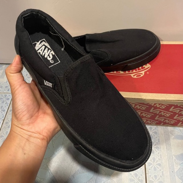 ภาพหน้าปกสินค้าvans slip on ดำล้วน(B) sz. 36_45 จากร้าน marinok บน Shopee