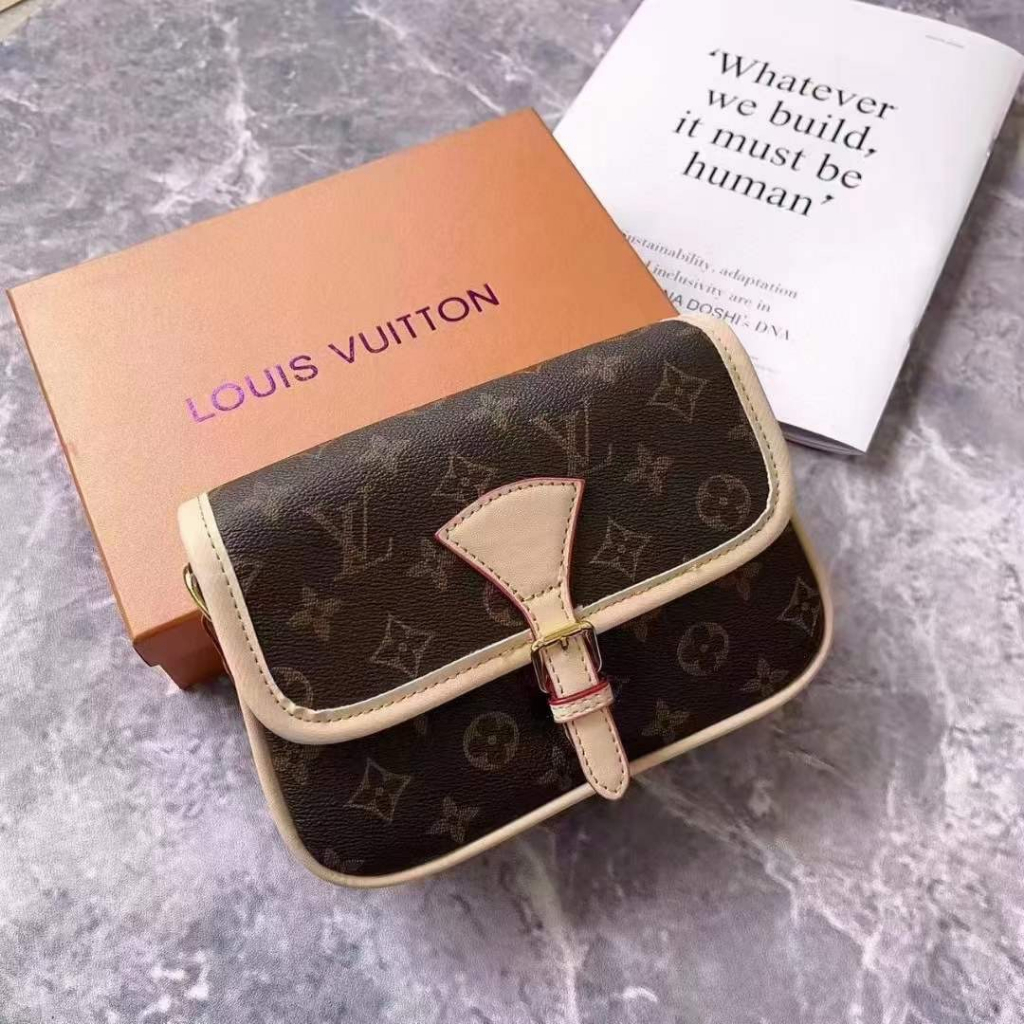 กระเป๋าสะพาย-lv-งานใหม่ตัดขอบสีครีมพร้อมกล่อง