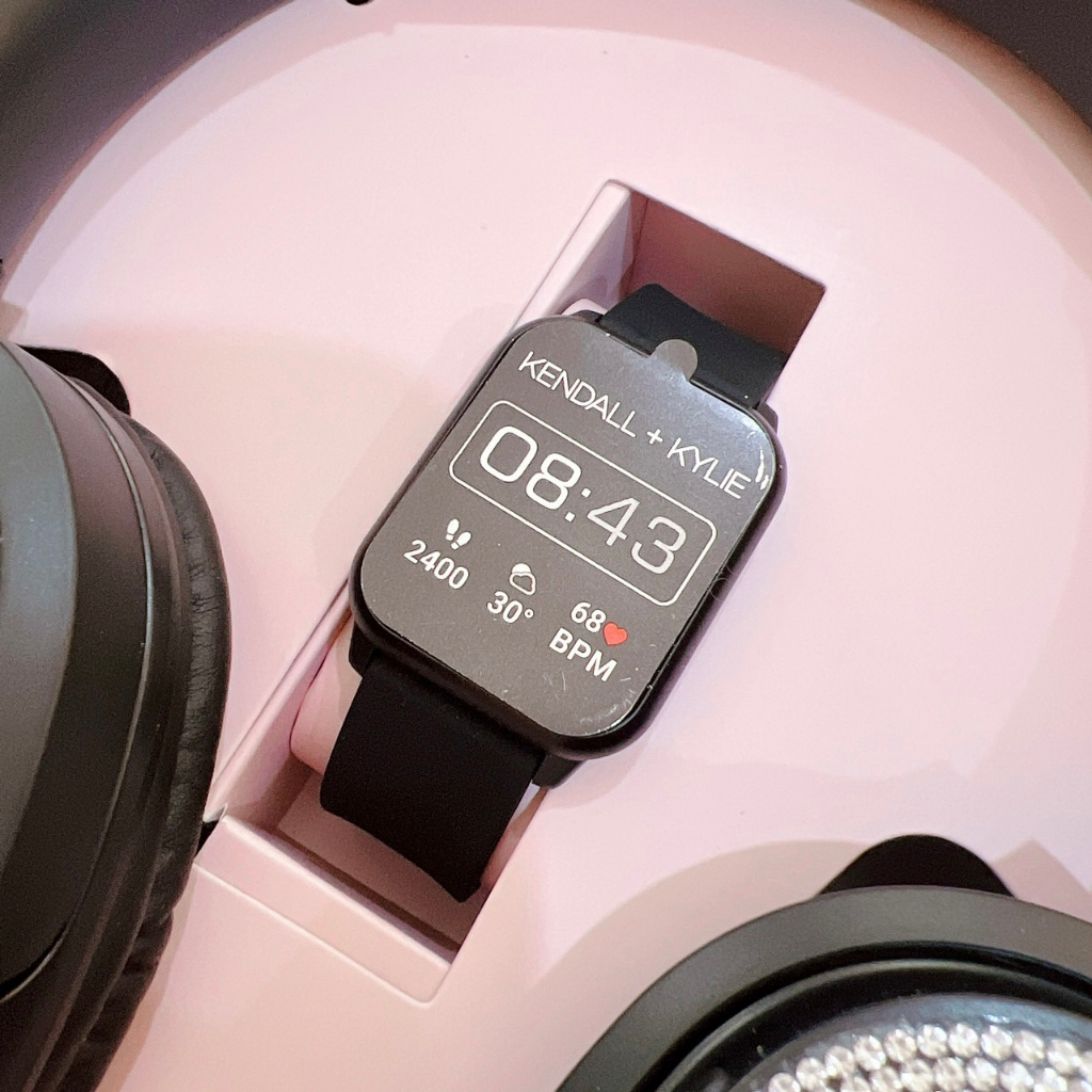 แท้-พร้อมส่ง-kendall-amp-kylie-smart-watch-fitness-tracker-heart-rate-step-counter-notifications-touch-screen-with-b