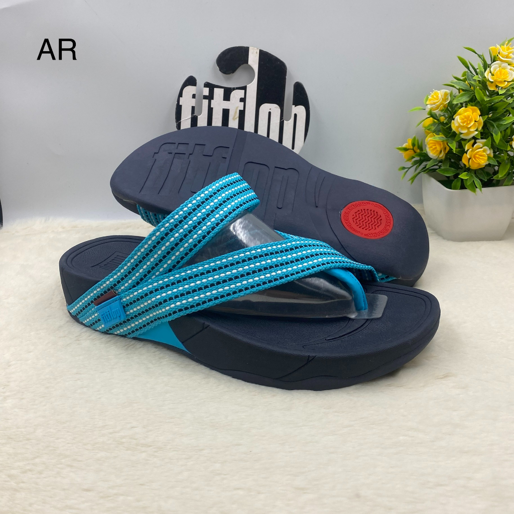 รองเท้า-fitflop-รองเท้าสลิงสำหรับผู้หญิงและผู้ชาย-ลายใหม่ล่าสุด-งานสวยมาก-ห้ามพลาด-รับรองสินค้าตรงตามรูปค่ะ