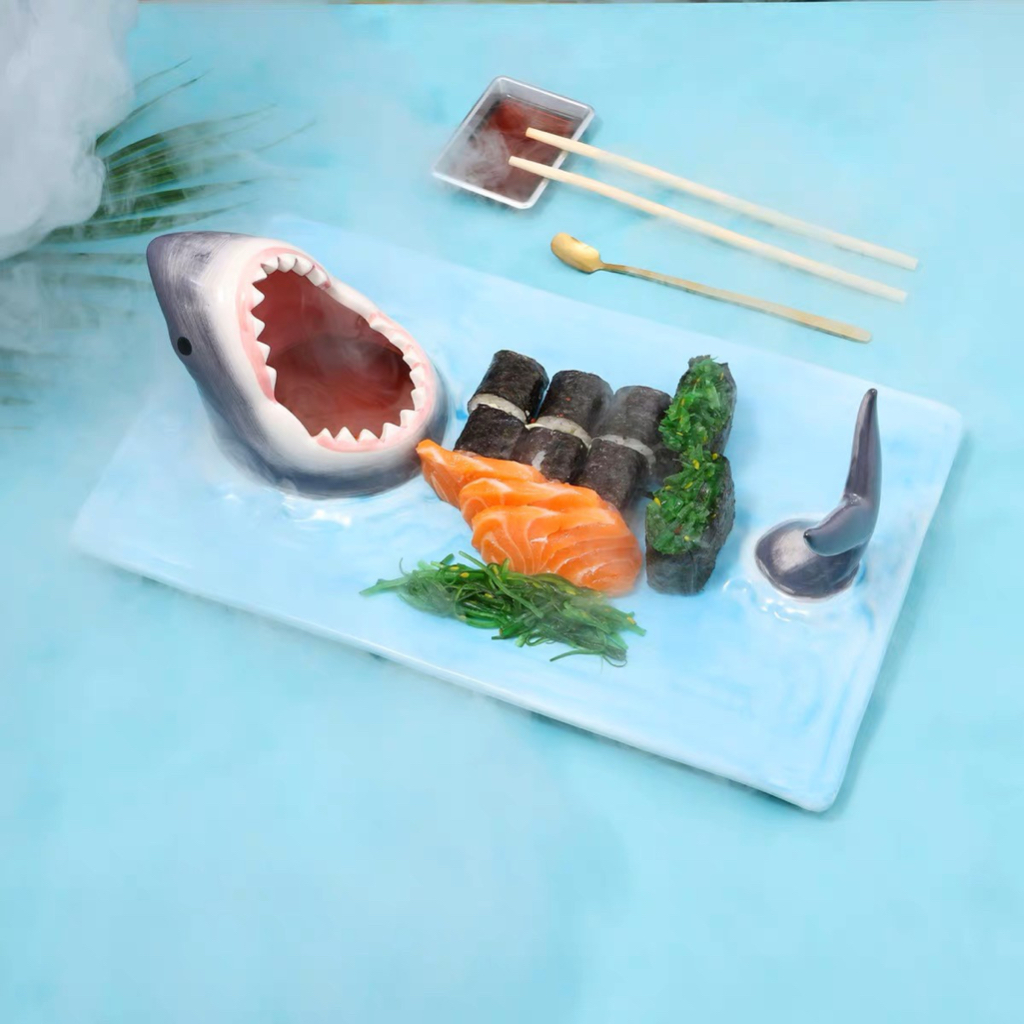 จานปลาฉลาม-จาน-3d-จานซูซิ-sushi-จานฉลาม-มาใหม่-ดีไซน์เก๋มาก-ปากปลาฉลามไว้ใส่น้ำจิ้มน้า-จานชาม-ของขวัญ