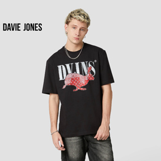 DAVIE JONES เสื้อยืดพิมพ์ลาย ทรง Relaxed Fit T-shirt สีดำ Graphic Print Relaxed Fit T-shirt in black  WA0165BK