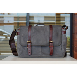 ONA กระเป๋ากล้องมือสอง รุ่น The Brixton สี Smoke Waxed Canvas