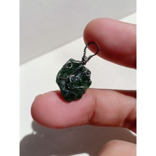 Green Apatite อพาไทต์ กรีน หินดิบ หินธรรมชาติ จี้ สร้อยคอ