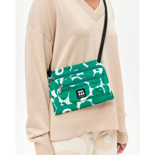 Marimekko Smart travel bag ของแท้ป้ายห้อย