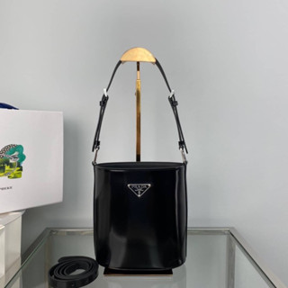 กระเป๋าสะพาย Prada Mini brushed-leather bucket bagเทพ