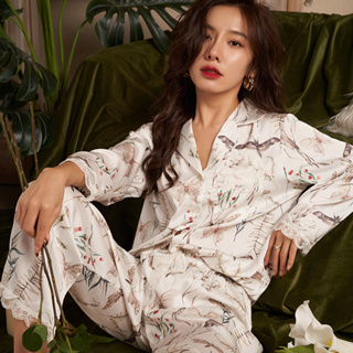 9DREAM | 9D011 พร้อมส่ง ชุดนอนผ้าซาตินลายดอกไม้  Satin flora printed pajamas