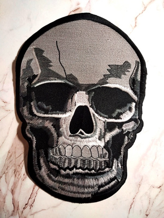 ตัวรีดติดเสื้อขนาดใหญ่ กะโหลก Skull ตกแต่งเสื้อผ้า แจ๊คเก็ตยีนส์ Hipster Embroidered Iron On Sew on