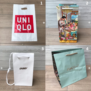 ถุง  ถุงกระดาษ แบรนด์ UNIQLO , Cookie , LAMY , Coffee bean by Dao ของแท้ สภาพสวย ใส่เสื้อ ใส่ขนม ใส่ของ น่ารัก