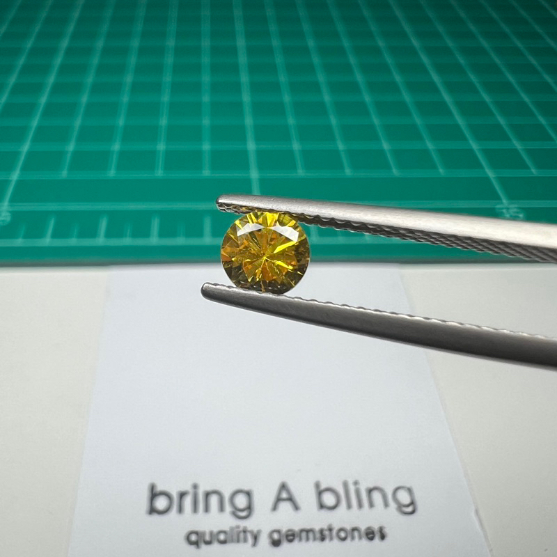 บุษราคัม-yellow-sapphire-จากศรีลังกา-be-น้ำหนัก-0-60ct-หน้า-5-มม-5x3mm-มี21เม็ด-ราคาพิเศษ-เจียระไนเหลี่ยมเพชร