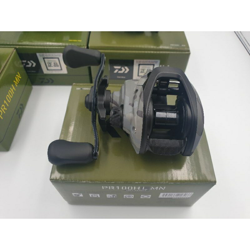 รอกตกปลา-daiwa-pr100h-mm-mn-สินค้าใหม่-ประกัน-daiwa-thailand