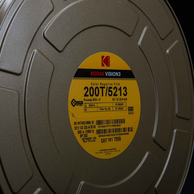 ฟิล์มหนัง-kodak-vision-3-200t-tungsten-cinema-color-negative-film-ฟิล์ม-35mm-cine-film-5213-ฟิล์มสี